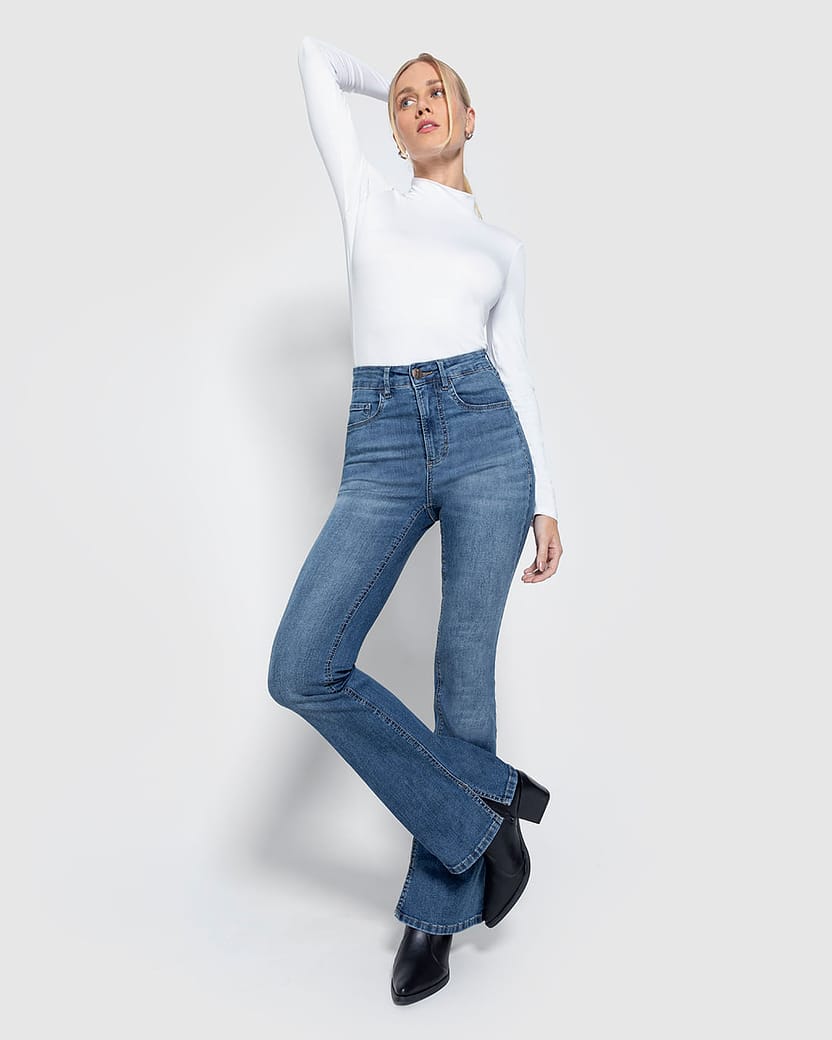 Calça Feminina Bootcut Barra Com Fenda Em Jeans Com Elastano - ENFIM