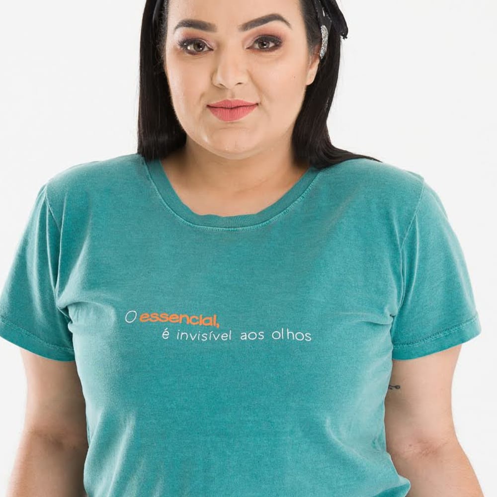Camiseta TShirt feminina O Essencial Verde.